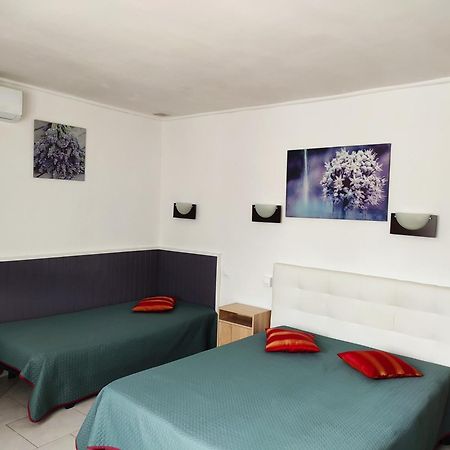 Hotel Le Calypso Hyères Exteriér fotografie