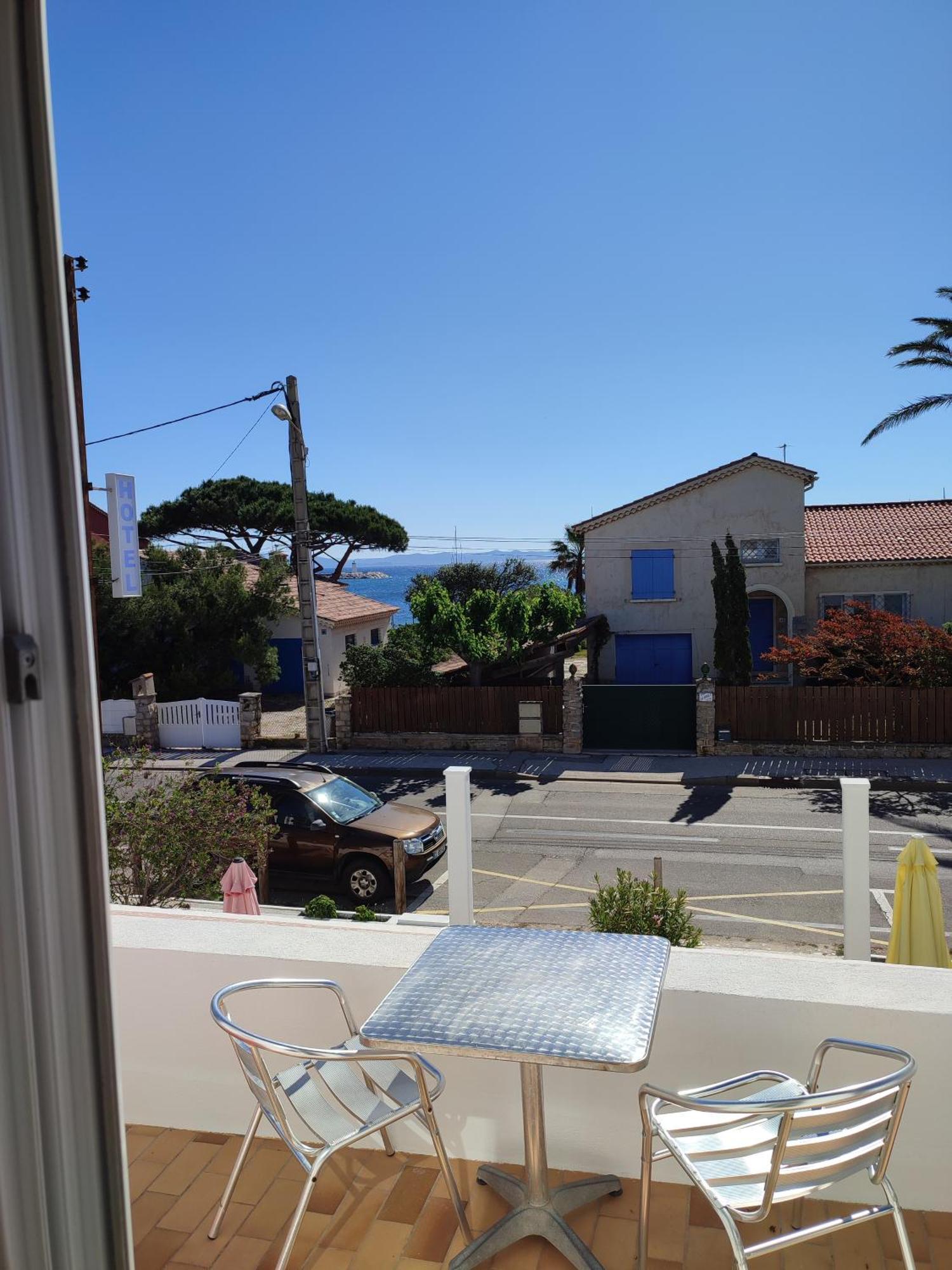 Hotel Le Calypso Hyères Exteriér fotografie