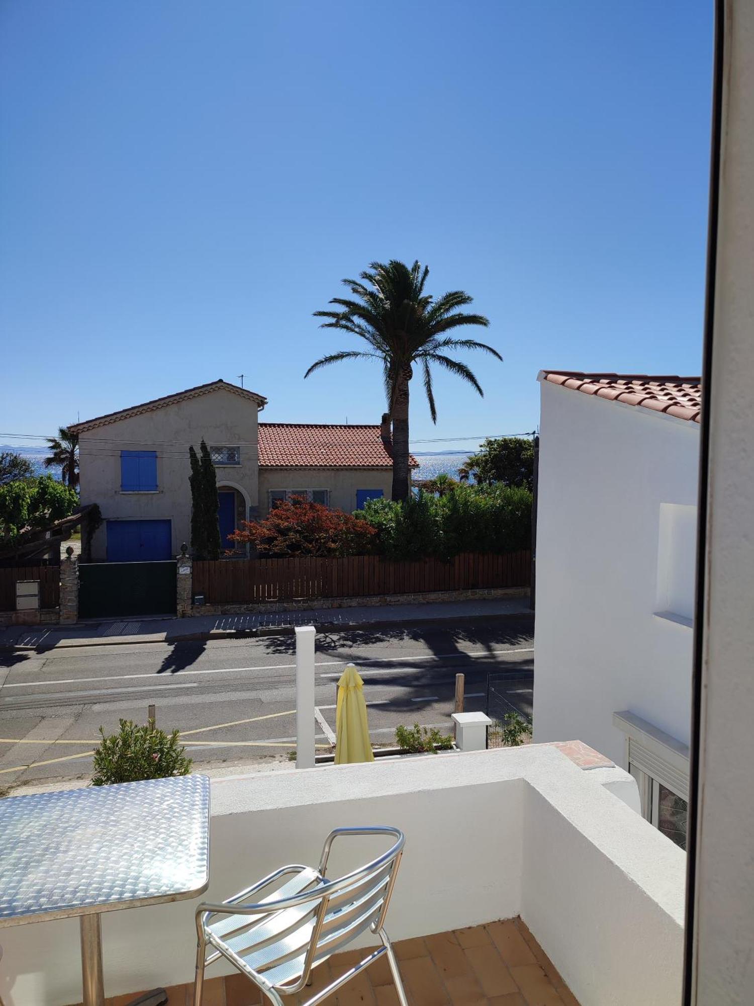 Hotel Le Calypso Hyères Exteriér fotografie